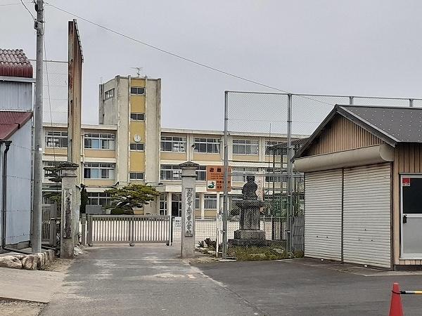 河曲小学校：600m