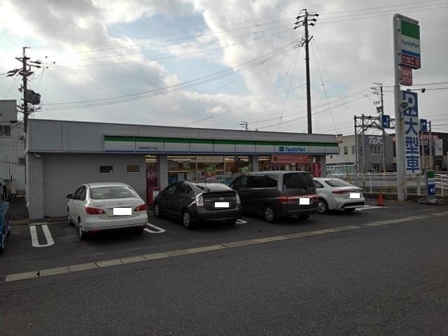 ファミリーマート鈴鹿寺家店：300m