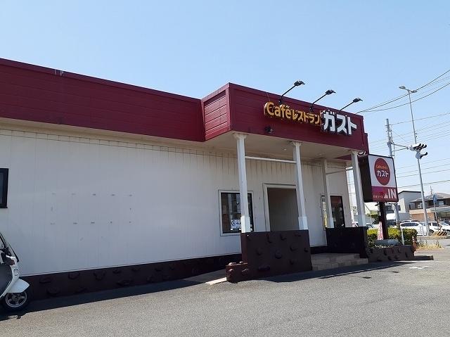 ガスト鈴鹿白子店：350m