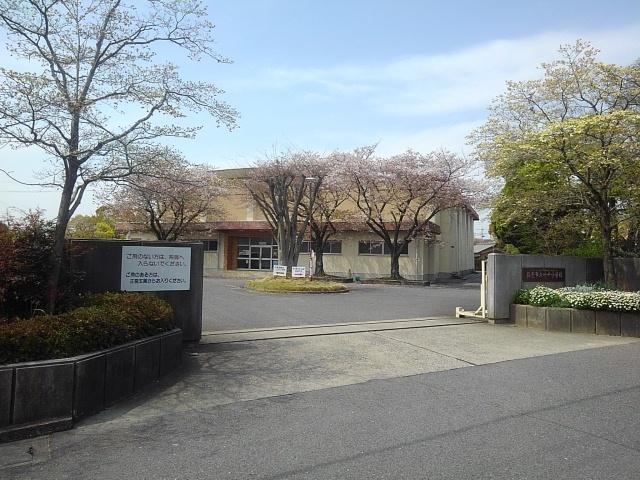 神戸小学校：831m