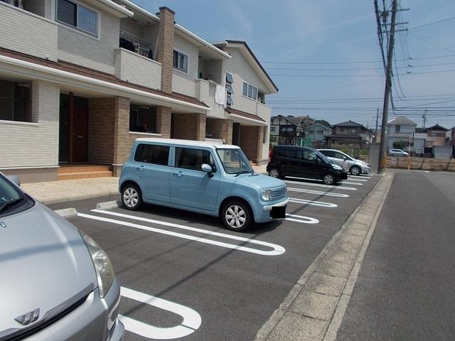 エルシェアート南風（105） 駐車場