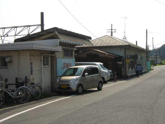 加佐登駅(JR　関西本線)：554m