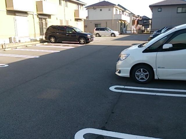 シダーフィールド　B（202） 駐車場
