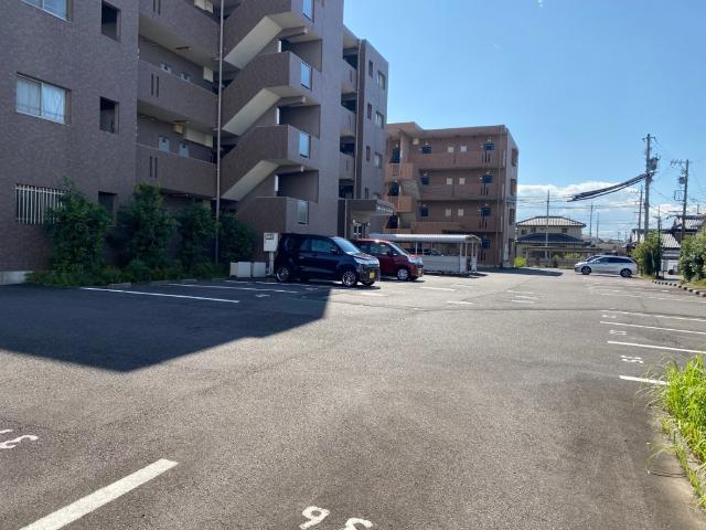 道伯ゴールドヒルズ　グッドスリー（303） 駐車場