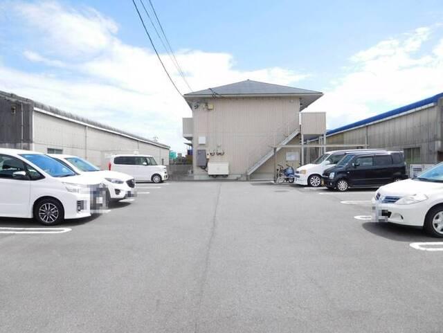 グランツァ（206） 駐車場