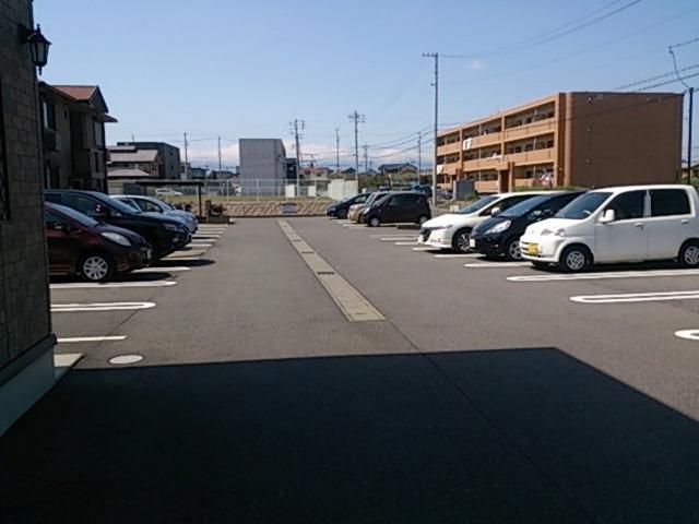 オエステ バージェ　C（202） 駐車場