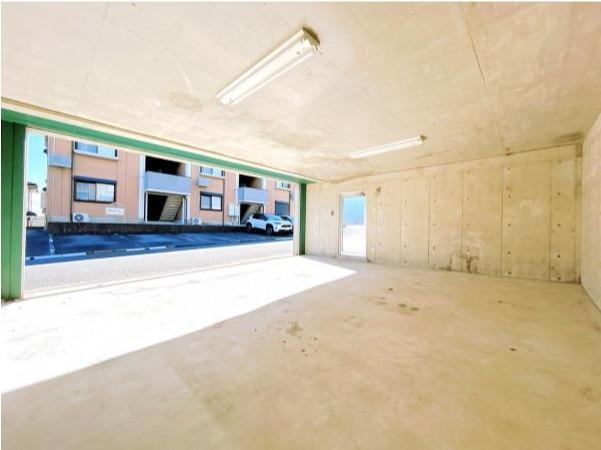 高岡台５丁目中古戸建 駐車場