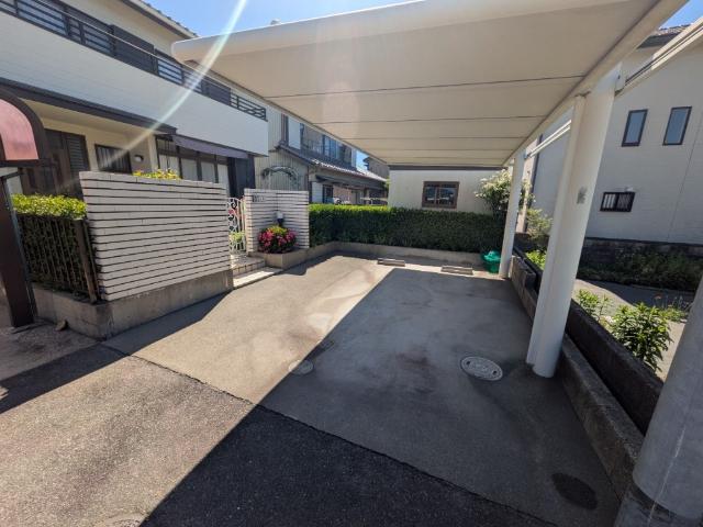 中旭が丘１丁目中古戸建 駐車場