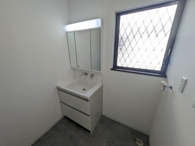 岸岡町中古戸建 洗面