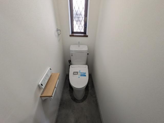 岸岡町中古戸建 トイレ