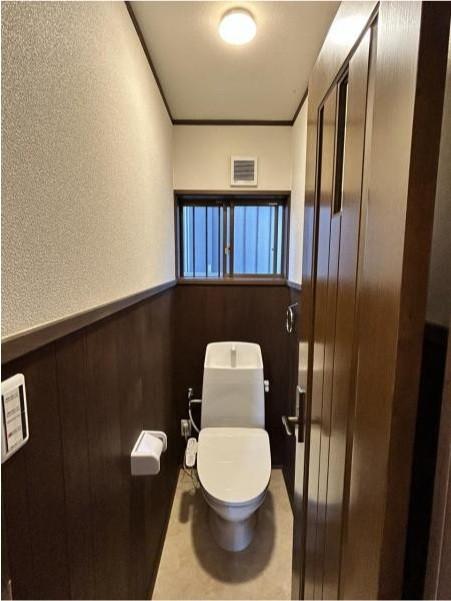 高岡台５丁目中古戸建 トイレ