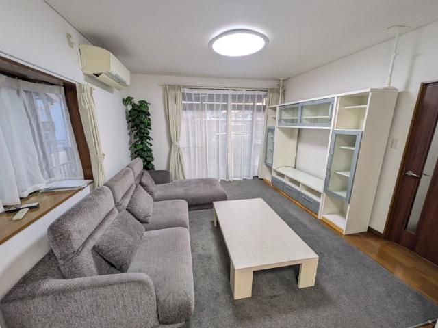 中旭が丘１丁目中古戸建 リビング