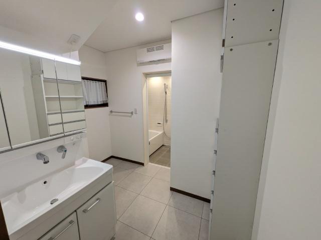 中旭が丘１丁目中古戸建 洗面