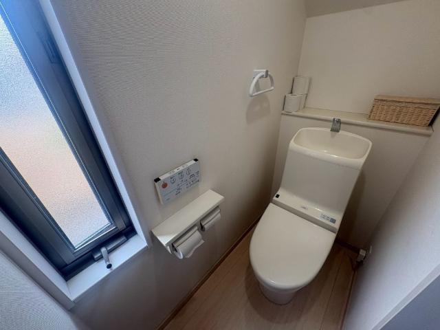 鈴鹿市南玉垣町中古戸建 トイレ