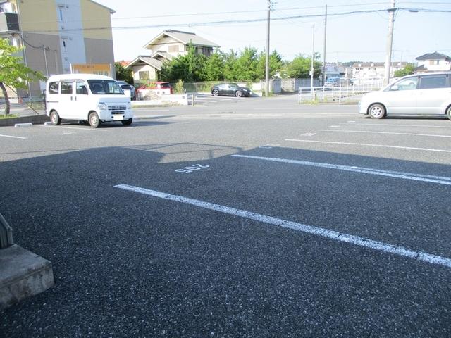 アネックスますや（102） 駐車場