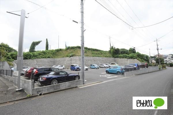 エステ・ヒルズ千葉東フォレストコート3 駐車場