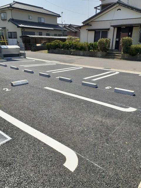 サン　ヴェール　緑町（101） 駐車場