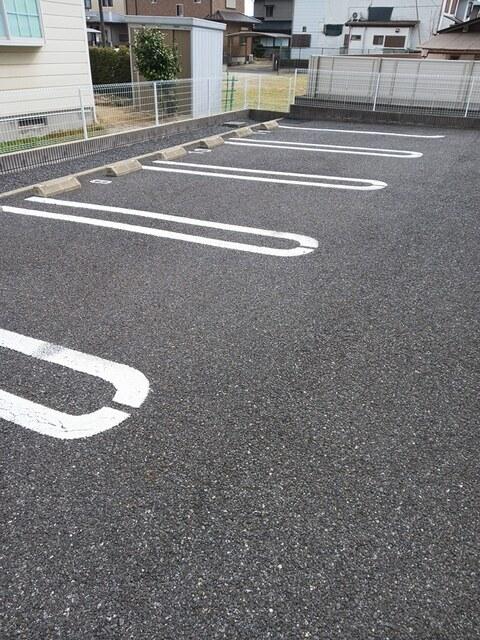 コンセェクアット　Ｂ（203） 駐車場