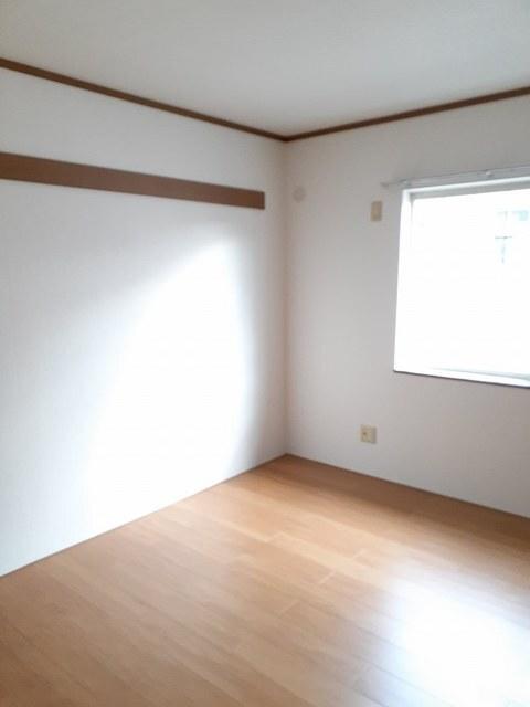 エヴァーグリーンヒルズ（204） 室内