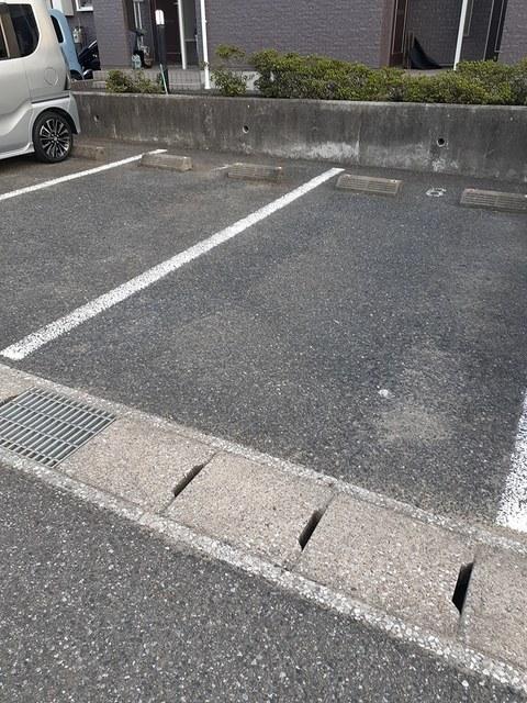 サンエステート（104） 駐車場