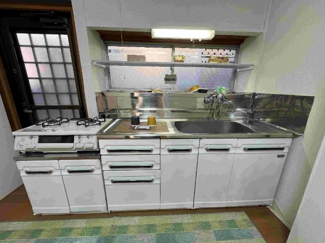 忍者屋敷みたいな家　下永吉3号貸家（1） キッチン