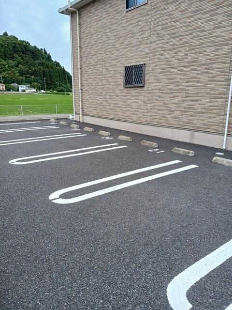 サニーレジデンスⅡ（104） 駐車場