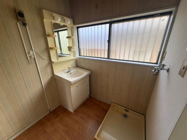 茂原市本小轡一戸建 洗面