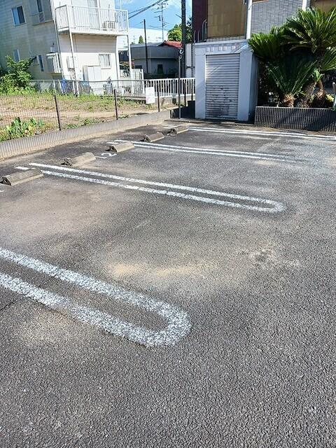 ヒルサイド・テラス（103） 駐車場
