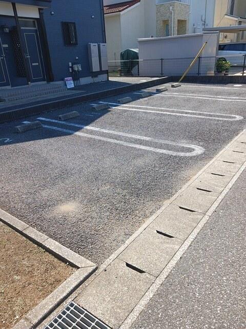 ニューブランパレスⅠ（204） 駐車場