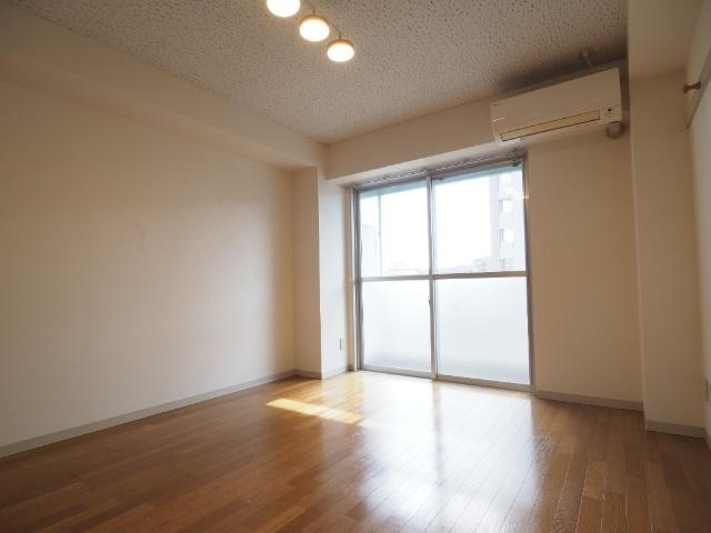 ＬＩＬＡＳ（ﾘﾗ）　湘南（602） 室内