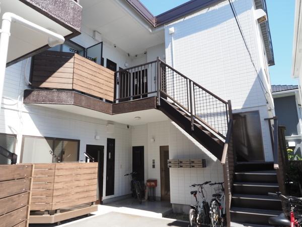 逗子駅より徒歩9分 築35年8ヶ月 2階建の賃貸物件