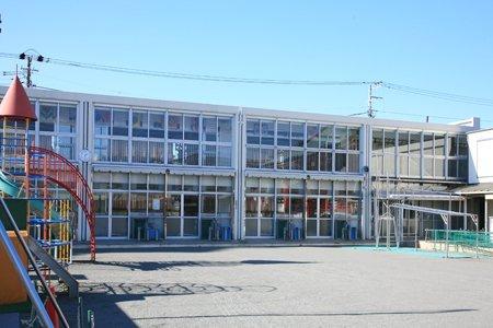 ルンビニ幼稚園：360m