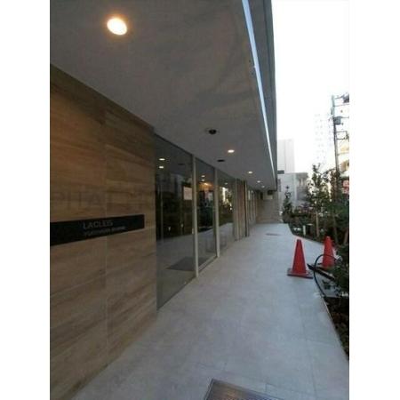 駅から徒歩4分