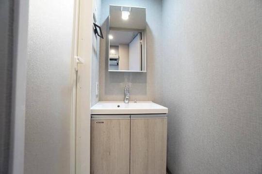 �Ɨ����ʑ�