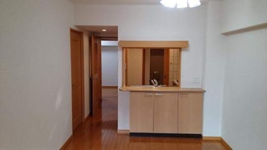 ���r���O