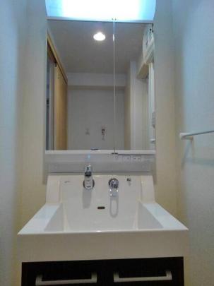 �Ɨ����ʑ�