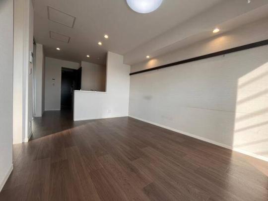 ���r���O