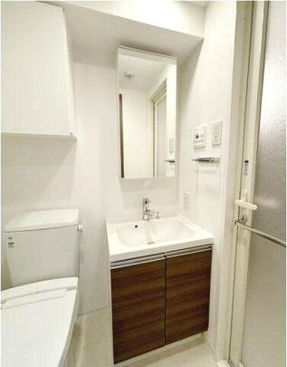 �Ɨ����ʑ�