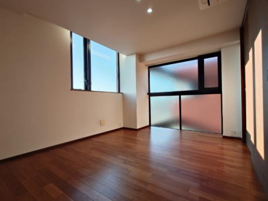 10�K��7.4���m��