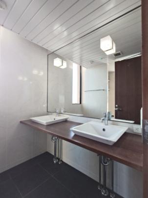 2�{�E������