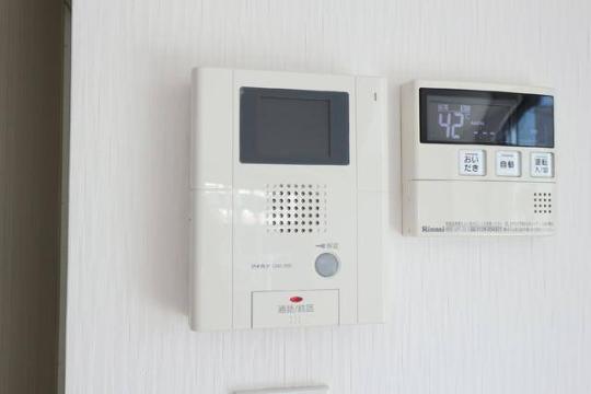 ���j�^�[�t���C���^�[�z��