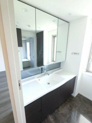 人気の独立洗面所