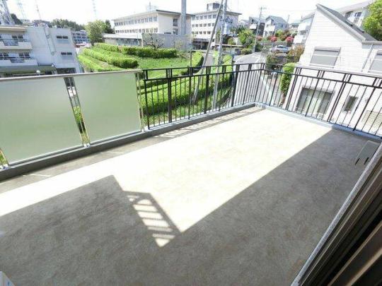 ルーフバルコニー