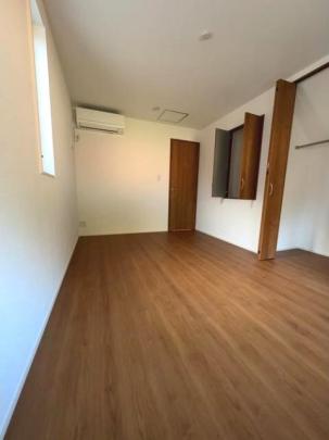 ���j�^�[�t���C���^�[�z������܂�