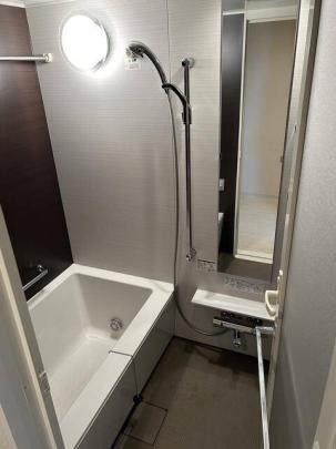 �o�X���[��