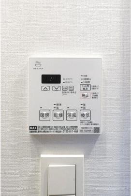 ���������L��