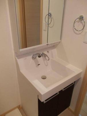 �Ɨ����ʑ�