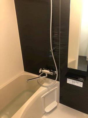 �o�X���[��