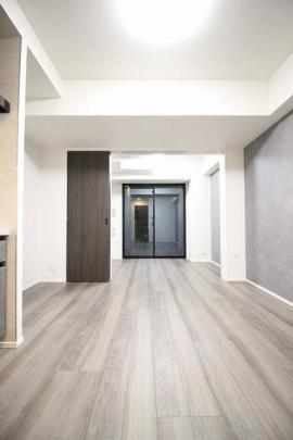 ���r���O