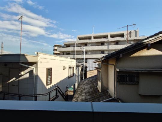 �o���R�j�[���ʂ̒��]